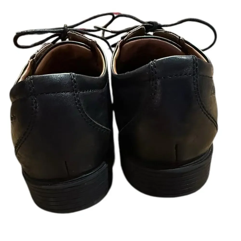 Clarks step out